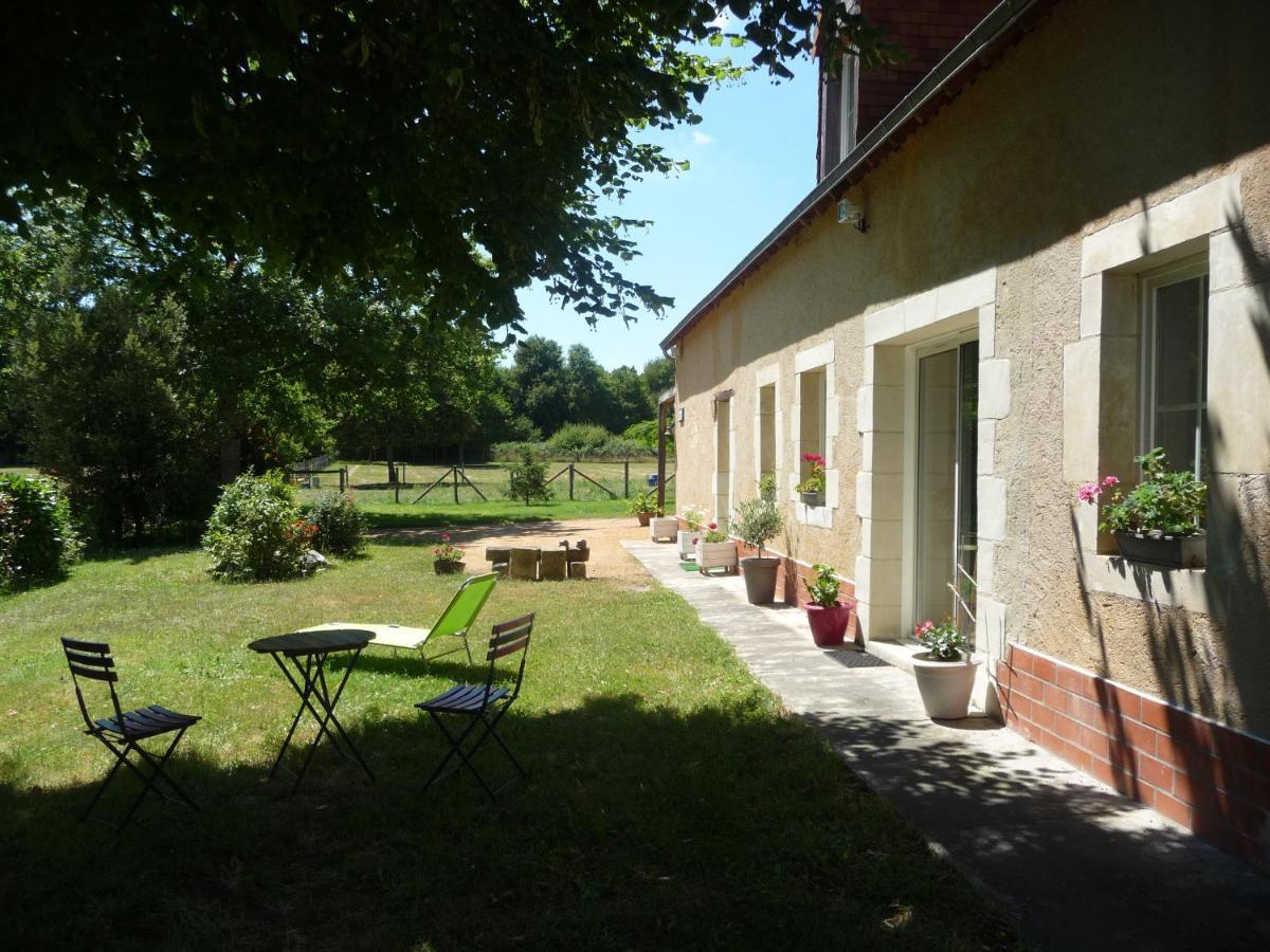 Chambre D'Hote En Vallee Du Loir - Elevage Des Rosiers Bazouges-sur-le-Loir Exterior foto
